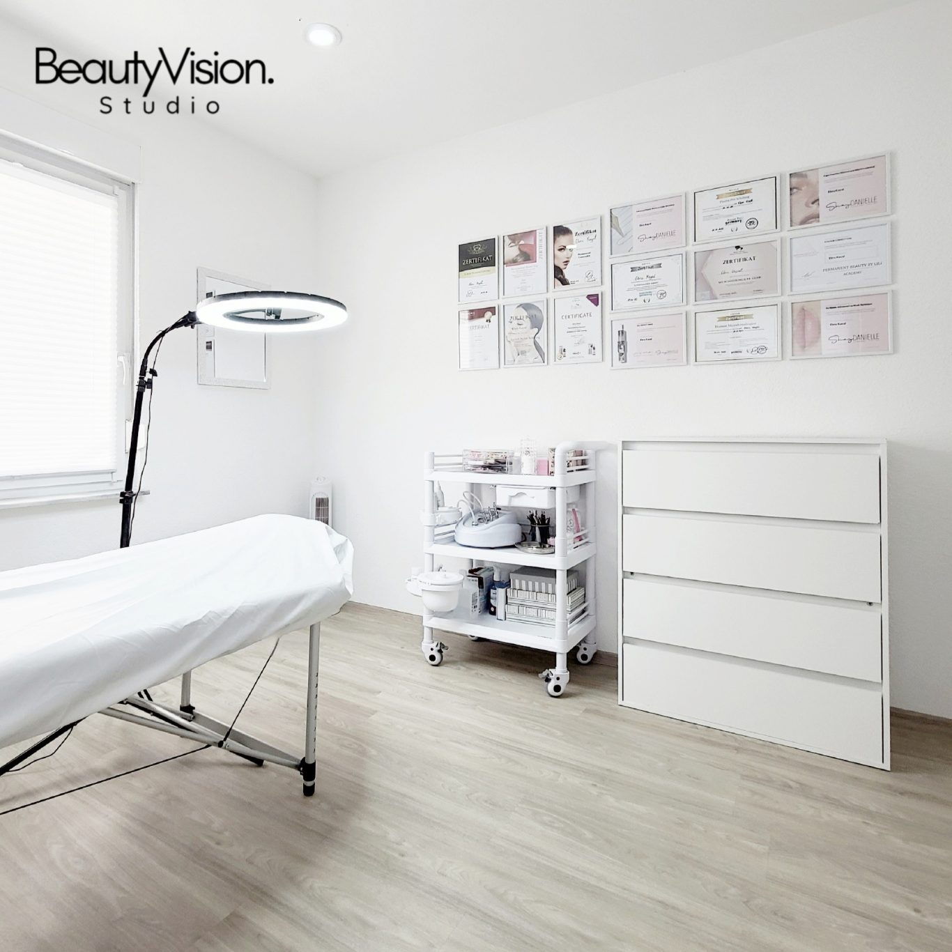 Behandlungsraum Studio